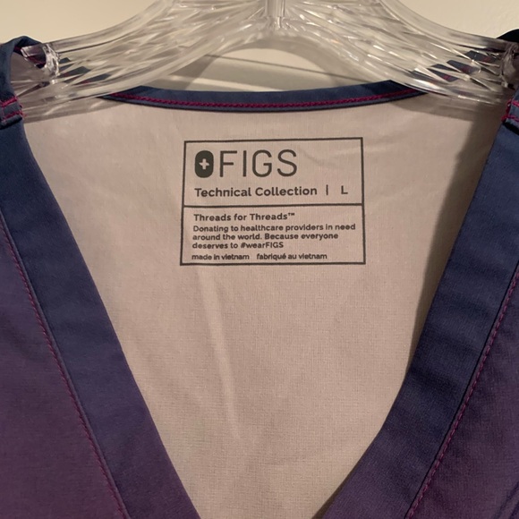 Like new, Figs limited edition ombré scrub set - Picture 2 of 8